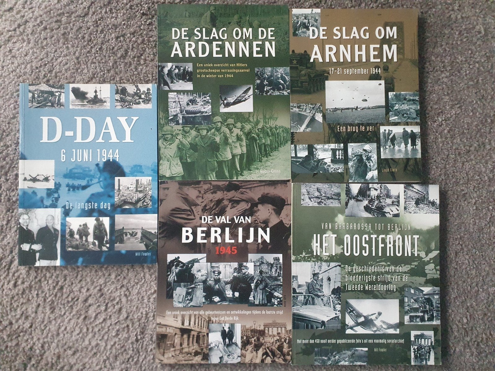 Tweede Wereld Oorlog boeken, Ophalen