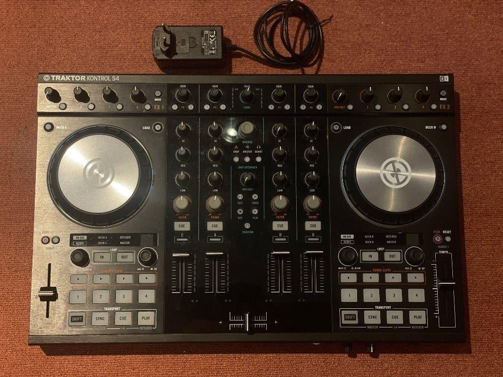 Native Instruments Traktor Kontrol S4 MK2  Pro DJ Controller, Ophalen of Verzenden, Zo goed als nieuw, Dj-set, Overige merken