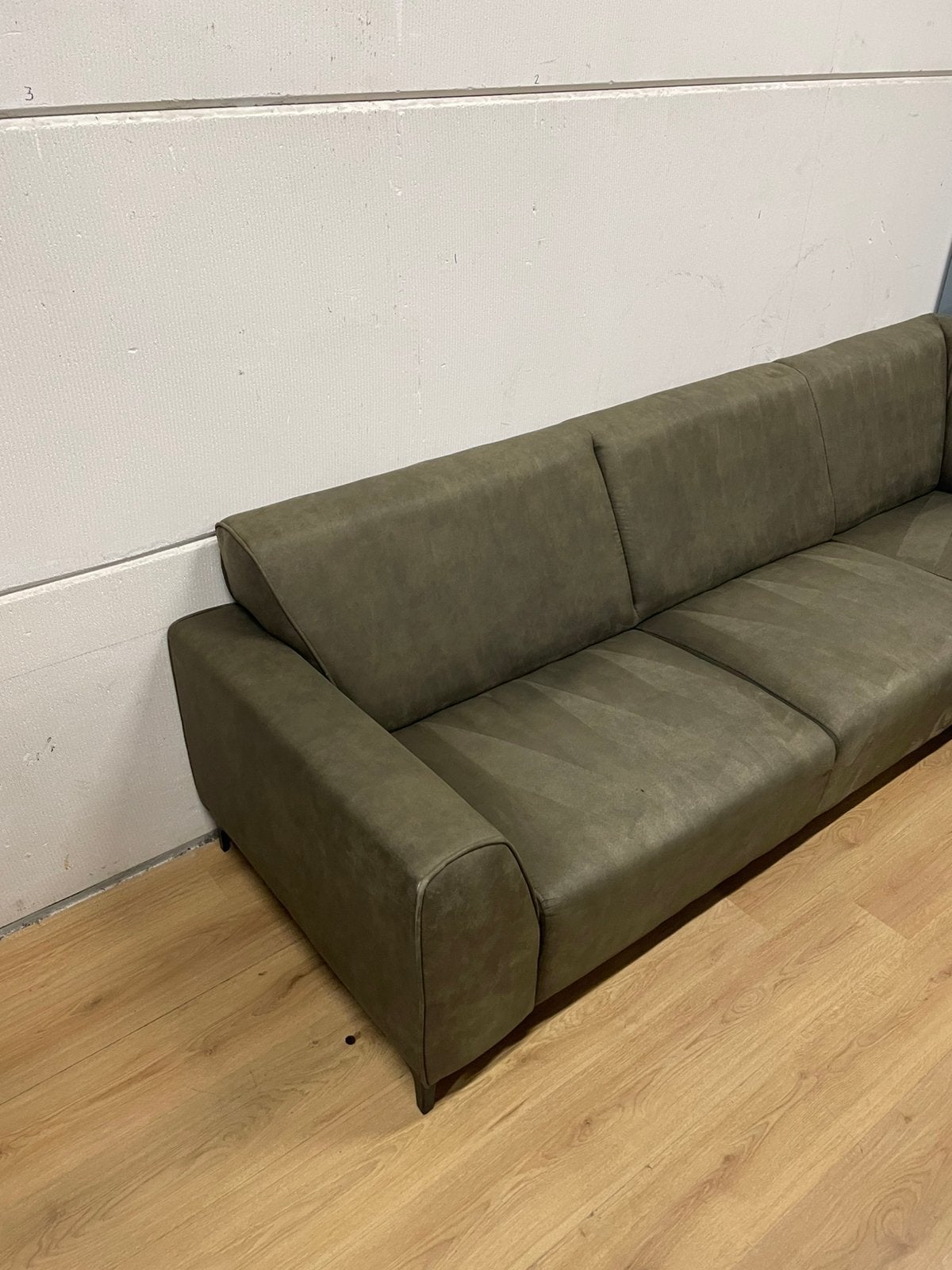 Mooie luxe suede moderne groene hoekbank - GEREINIGD!!!, Huis en Inrichting, Ophalen, 250 tot 300 cm, Luxe, Hoekbank