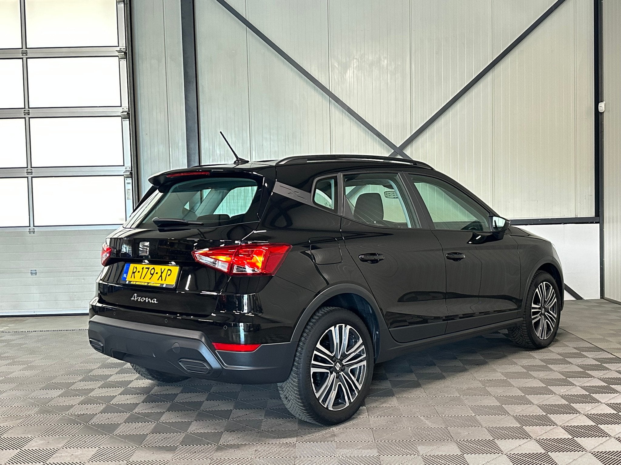 SEAT Arona 1.0 TSI | Style | Airco-Ecc | Cruise | Carplay, Auto's, 21 km/l, Gebruikt, 95 pk, Bedrijf