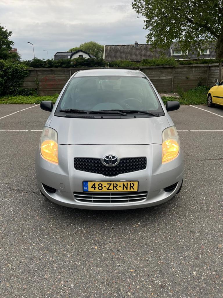 Toyota Yaris 1.0 12V Vvt-i 3DR Terra 2008 Grijs, Ophalen of Verzenden, Voor, Toyota, Deur