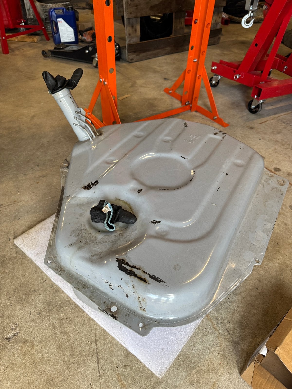BMW E28 E12 E24 70 Liter Brandstoftank – Zo goed als nieuw, BMW, Nieuw, Ophalen of Verzenden, BMW