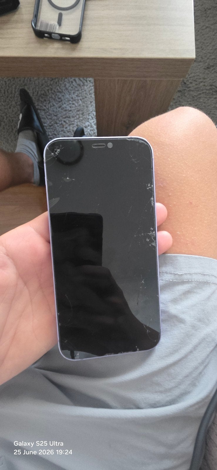 iPhone 12 - Paars - Scherm gebroken, Telecommunicatie, Mobiele telefoons | Apple iPhone, Paars, Ophalen of Verzenden, Zo goed als nieuw