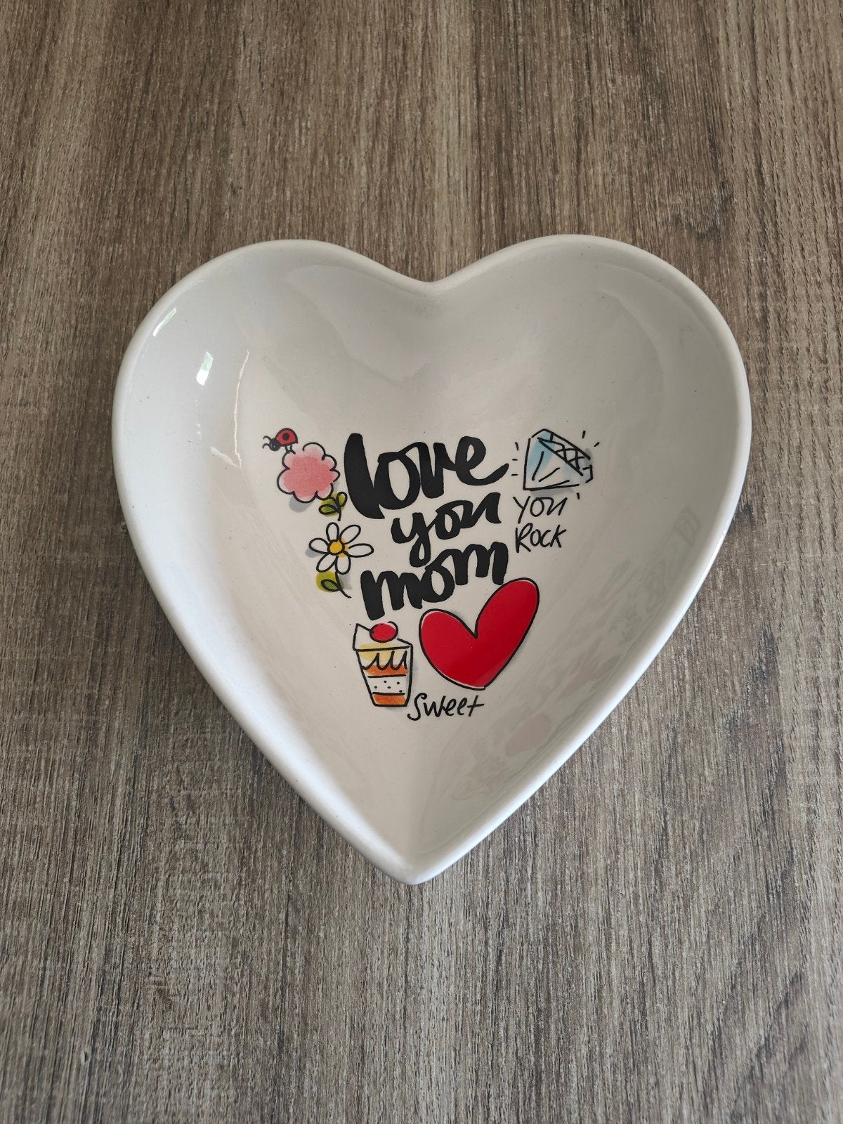 Blond Amsterdam Snackschaaltje Hart 'Love You Mom', Ophalen of Verzenden, Nieuw, Aardewerk, Schaal of Schalen