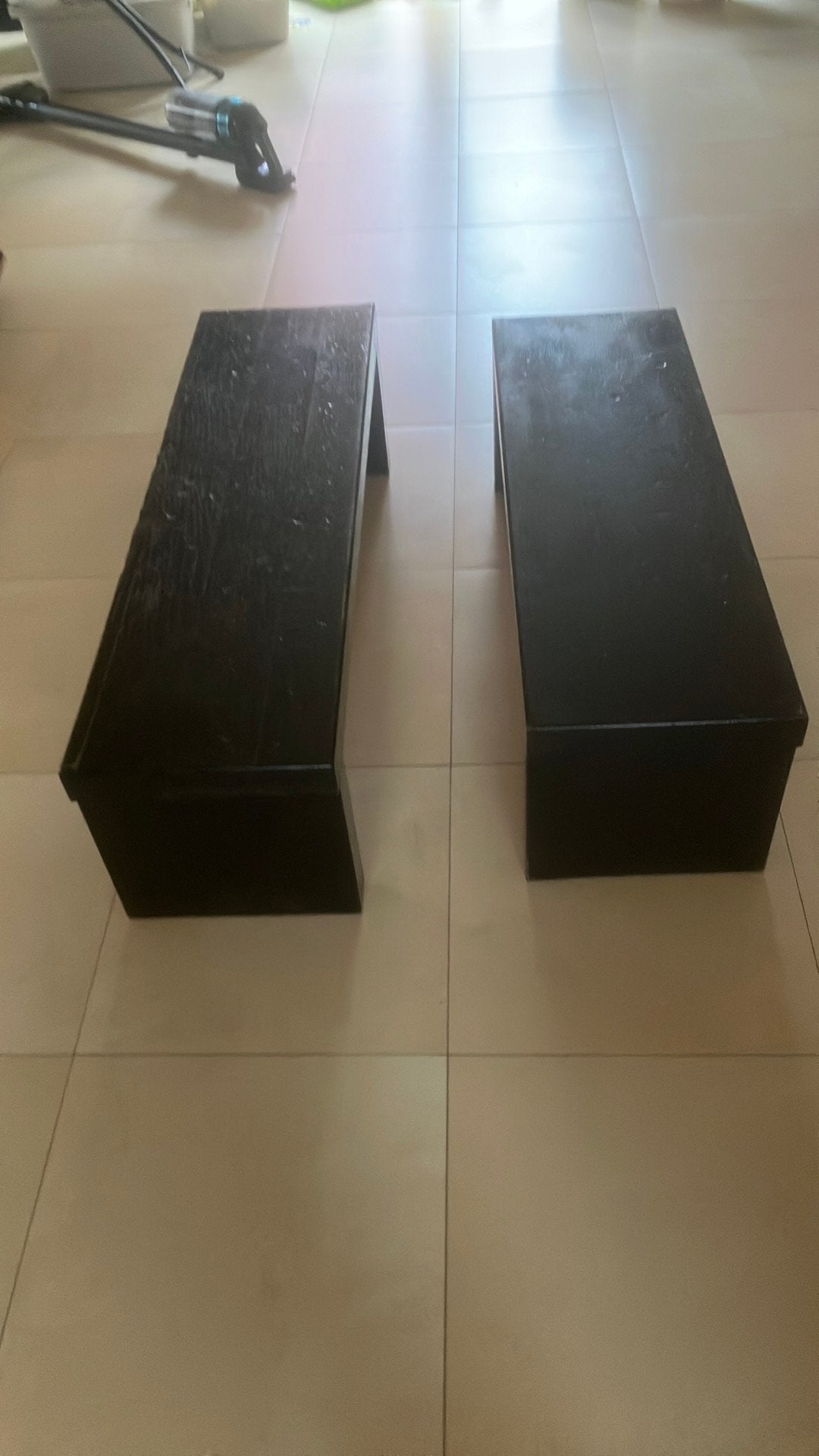 Gratis af te halen: Houten bankjes 2 stuks, Ophalen, Hout