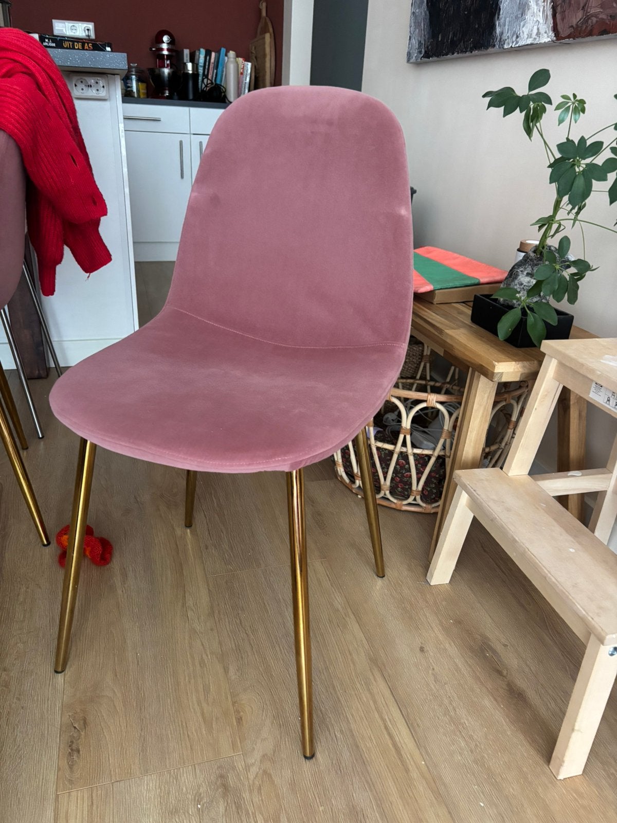 Roze eetkamer stoelen (Sklum), Ophalen, Zo goed als nieuw, Overige kleuren