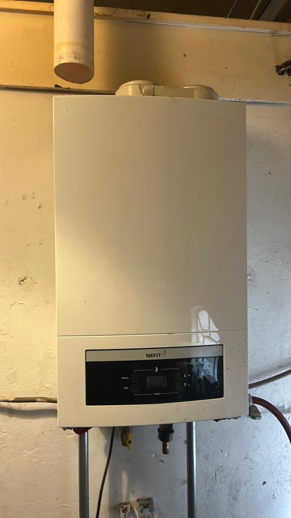 Nefit hr ketel cv-ketel, Doe-het-zelf en Verbouw, Verwarming en Radiatoren, Ophalen, 30 tot 80 cm, Gebruikt, Cv-ketel of Combi-ketel