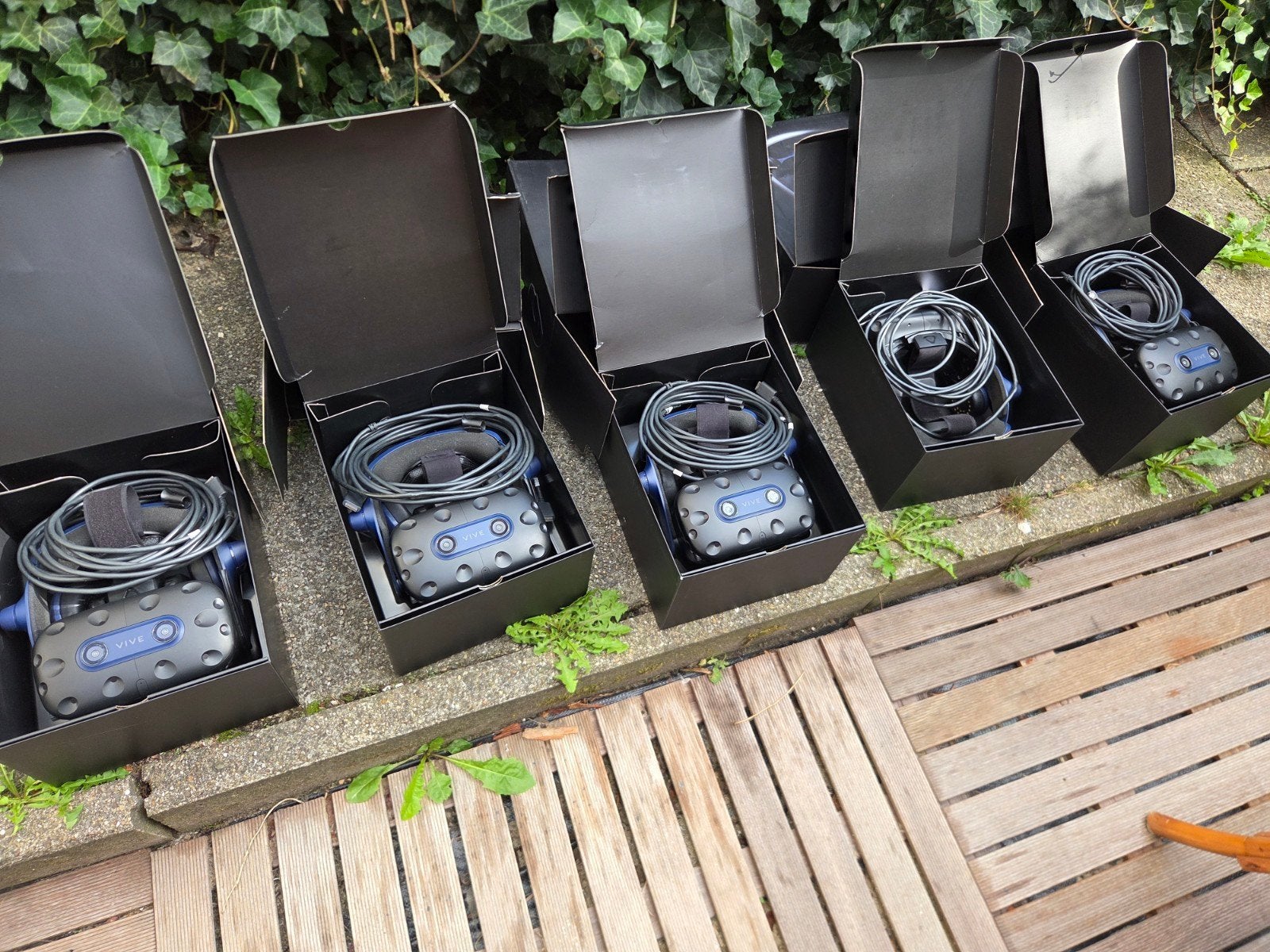 5x HTC Vive Pro 2 headsets met defecten, Ophalen of Verzenden, Niet werkend, VR-bril, Pc