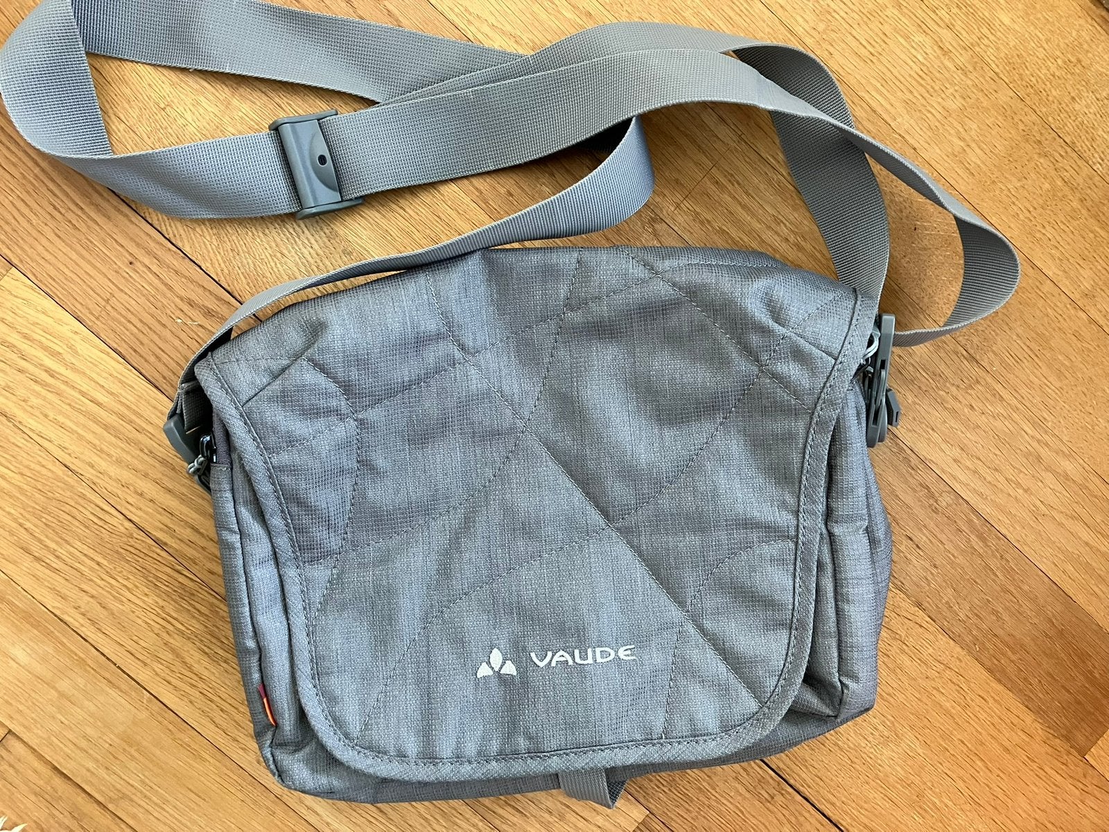 Vaude tas crossbody, Ophalen of Verzenden, Zo goed als nieuw, Schoudertasje