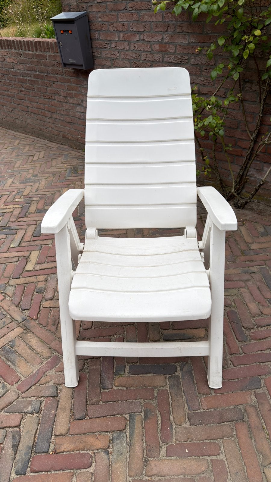 4 Hartman tuinstoelen - Wit, verstelbaar en stapelbaar, Ophalen of Verzenden, Gebruikt, Kunststof, Stapelbaar