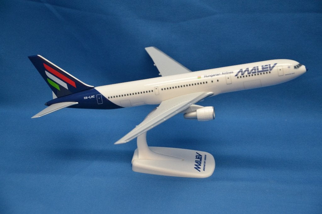 Boeing 767-300ER Malev (nieuw), Overige merken, 1:200 of kleiner, ., Nieuw