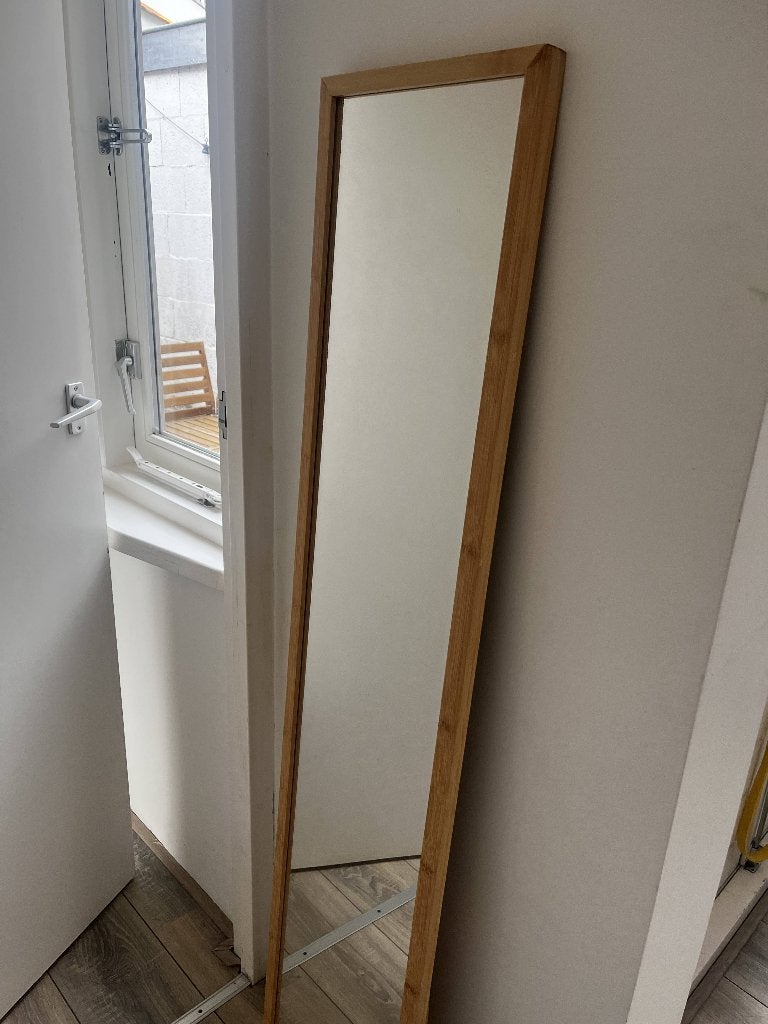 Ikea Standing Mirror / spiegel (30x150cm) - bamboe, Ophalen, Minder dan 50 cm, Zo goed als nieuw, Minder dan 100 cm