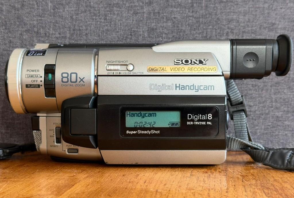 SONY Handycam DCR-TRV210E, Digital8/Hi8/Video8, GETEST!, Audio, Tv en Foto, Videocamera's Digitaal, 20x of meer, Overige soorten