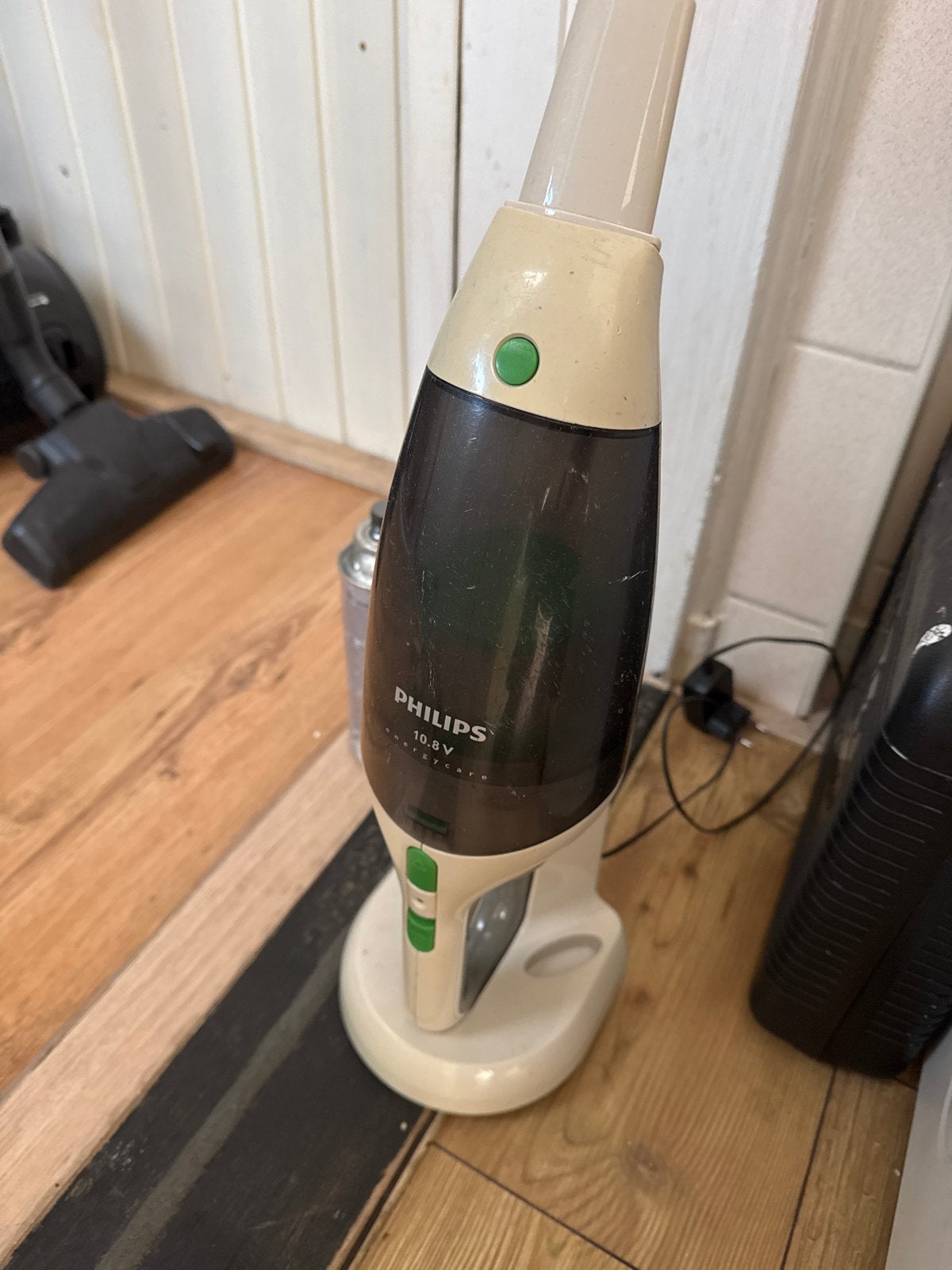 Philips 10.8V Kruimeldief met Oplaadstation, Ophalen, Gebruikt, Draadloos, Reservoir