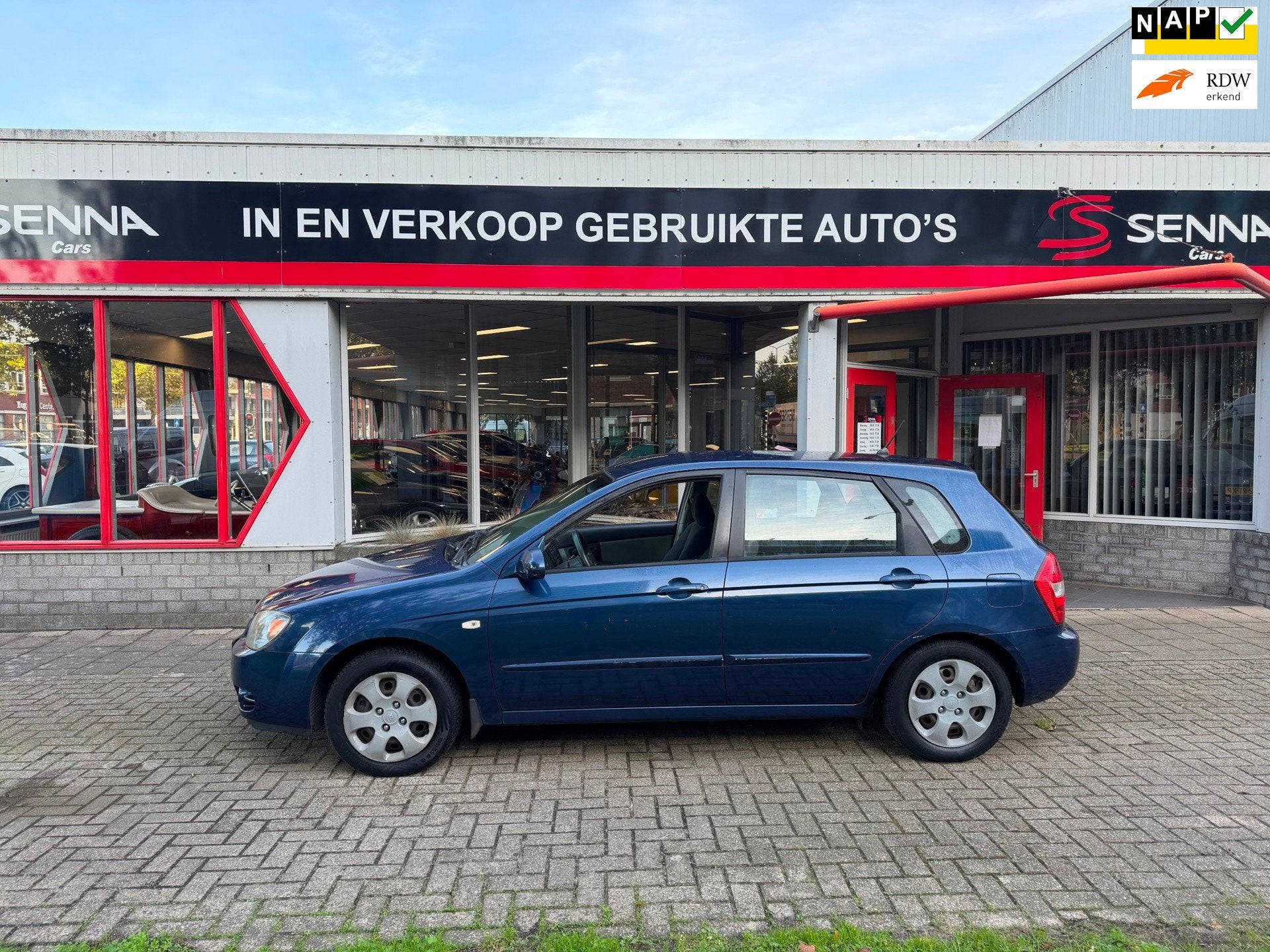 Kia Cerato 1.6-16V LX - APK 10-2027 - 5 drs - Inruil Mog !, Auto's, Gebruikt, 1599 cc, Blauw, Handgeschakeld