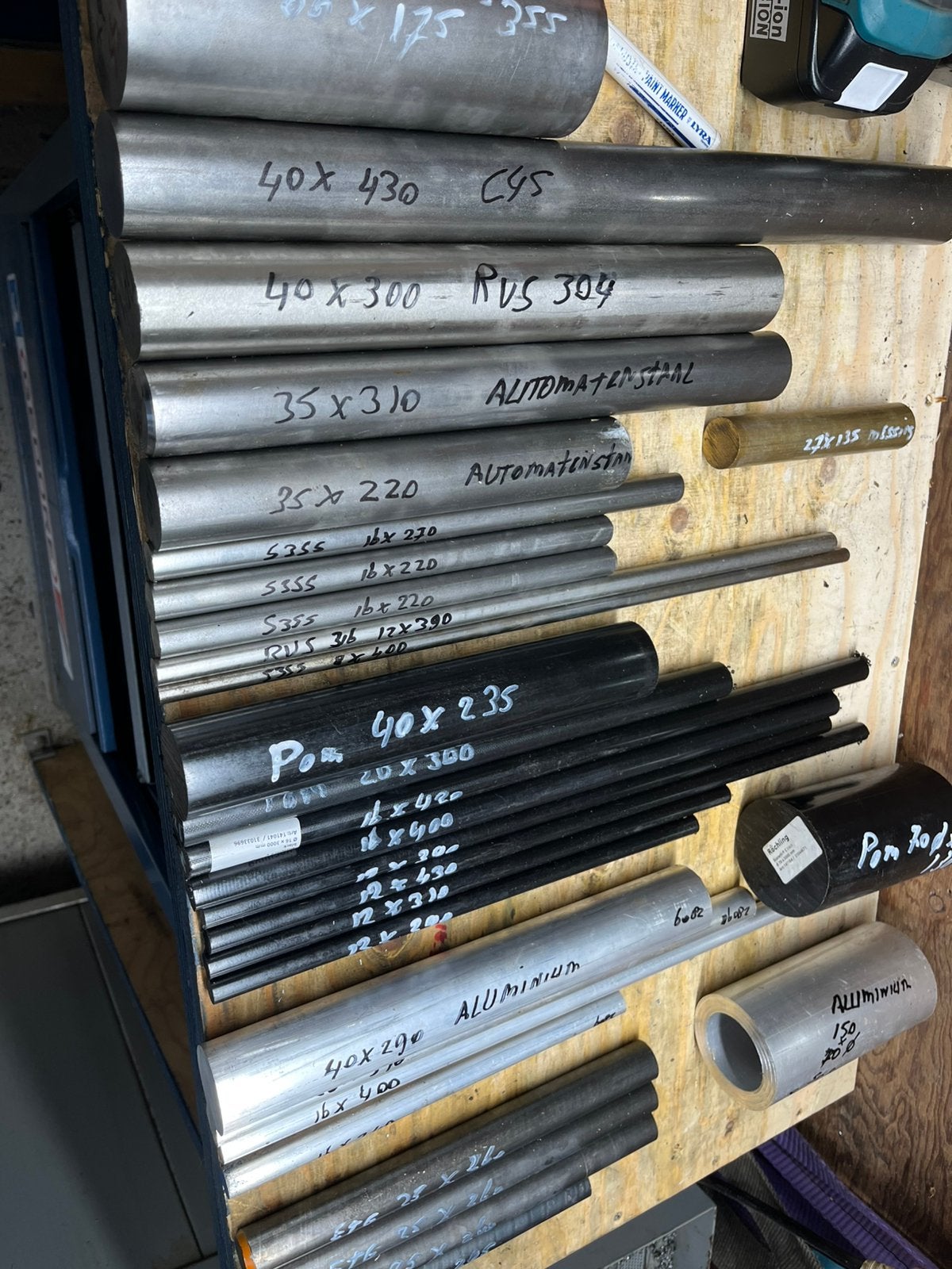 Te koop nieuw draai en frees materiaal, Doe-het-zelf en Verbouw, Draaibanken, Ophalen of Verzenden, Nieuw, Metaaldraaibank