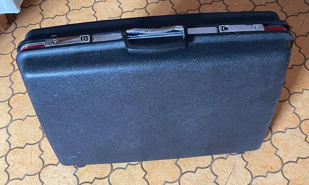 Samsonite harde koffer met sleutel, Sieraden, Tassen en Uiterlijk, Koffers, Gebruikt, Hard kunststof, 45 tot 55 cm, Slot