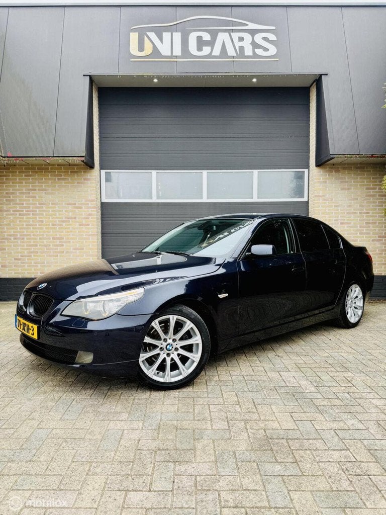 BMW 5-serie 525i Executive|Automaat|Leer|Gr Navi|LM|2009, Auto's, BMW, Achterwielaandrijving, Gebruikt, 2000 kg, 2996 cc