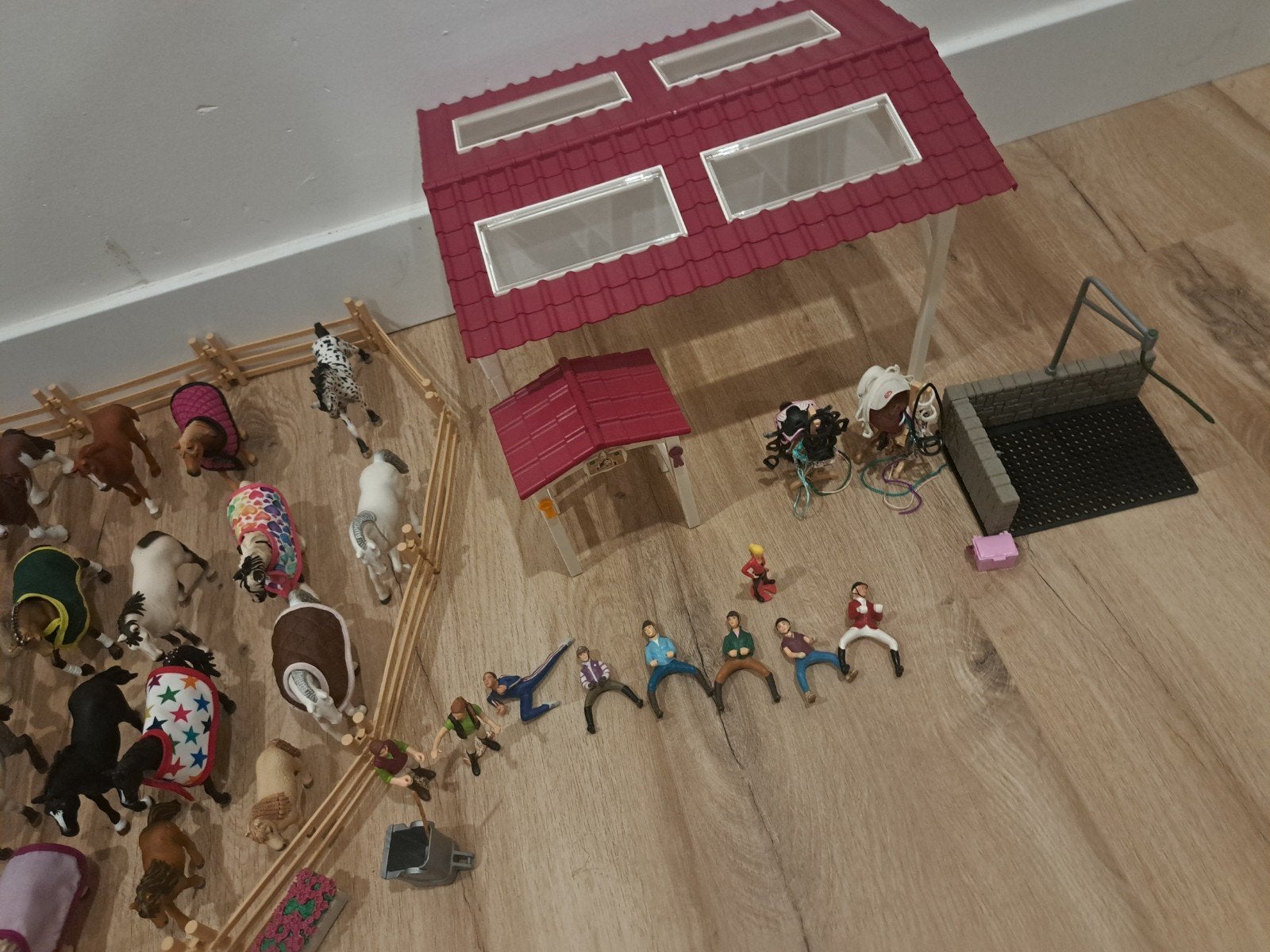 Grote partij Schleich paarden en accessoires, Ophalen of Verzenden, Zo goed als nieuw