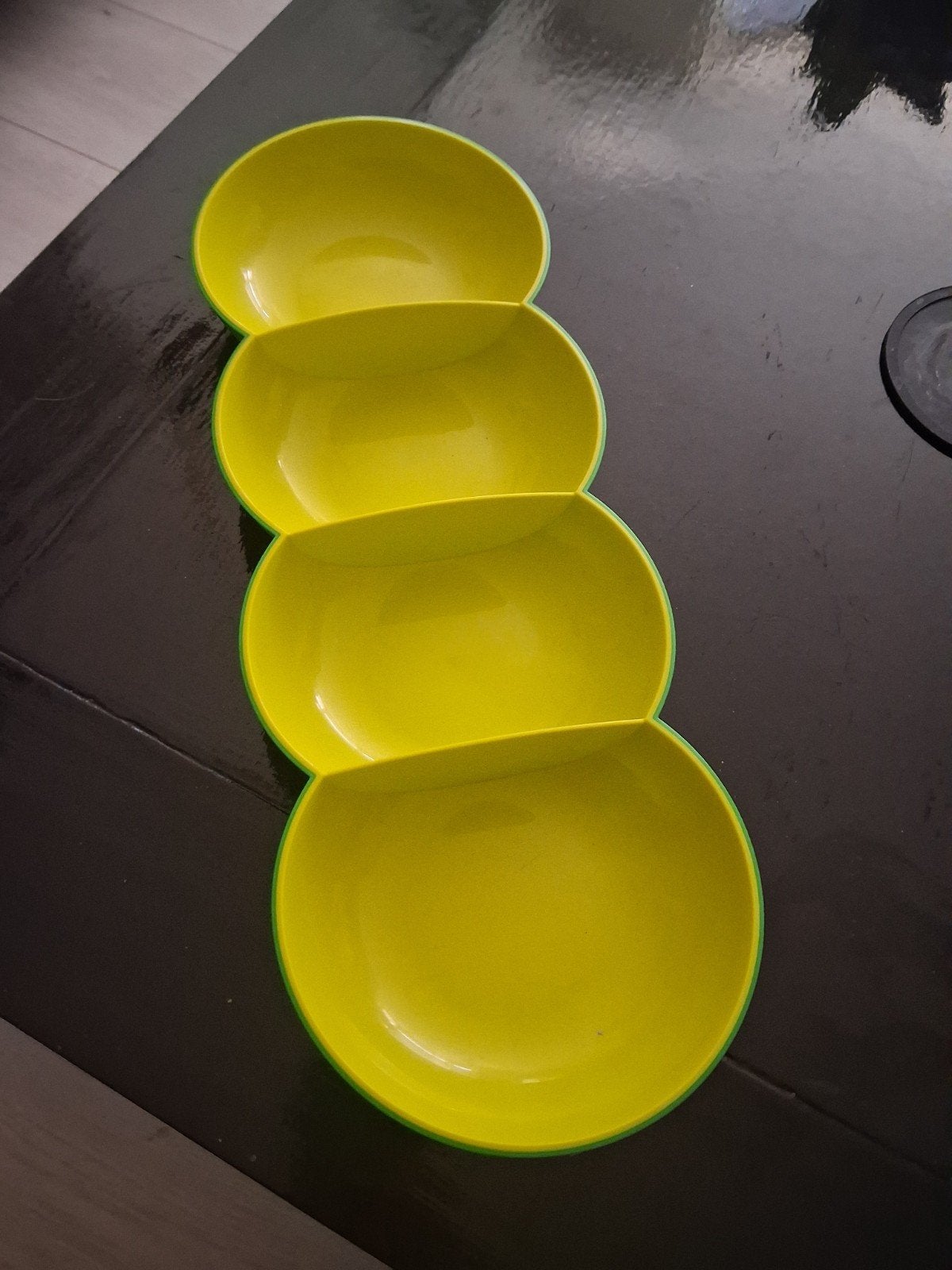 Groene/gele Tupperware snack schaal - 4-delig, Kunststof, Gebruikt, Schaal, Ophalen of Verzenden