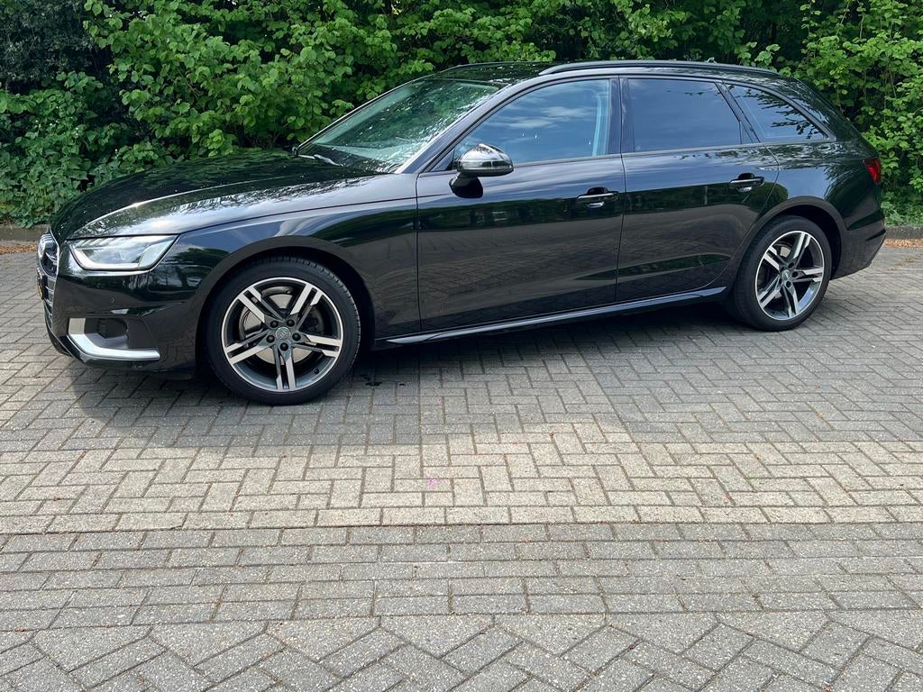 Audi A4 Avant2.0 TFSI  S Tronic Leder- Virtual cockpit / Led, Auto's, Zwart, 4 cilinders, 1984 cc, A4
