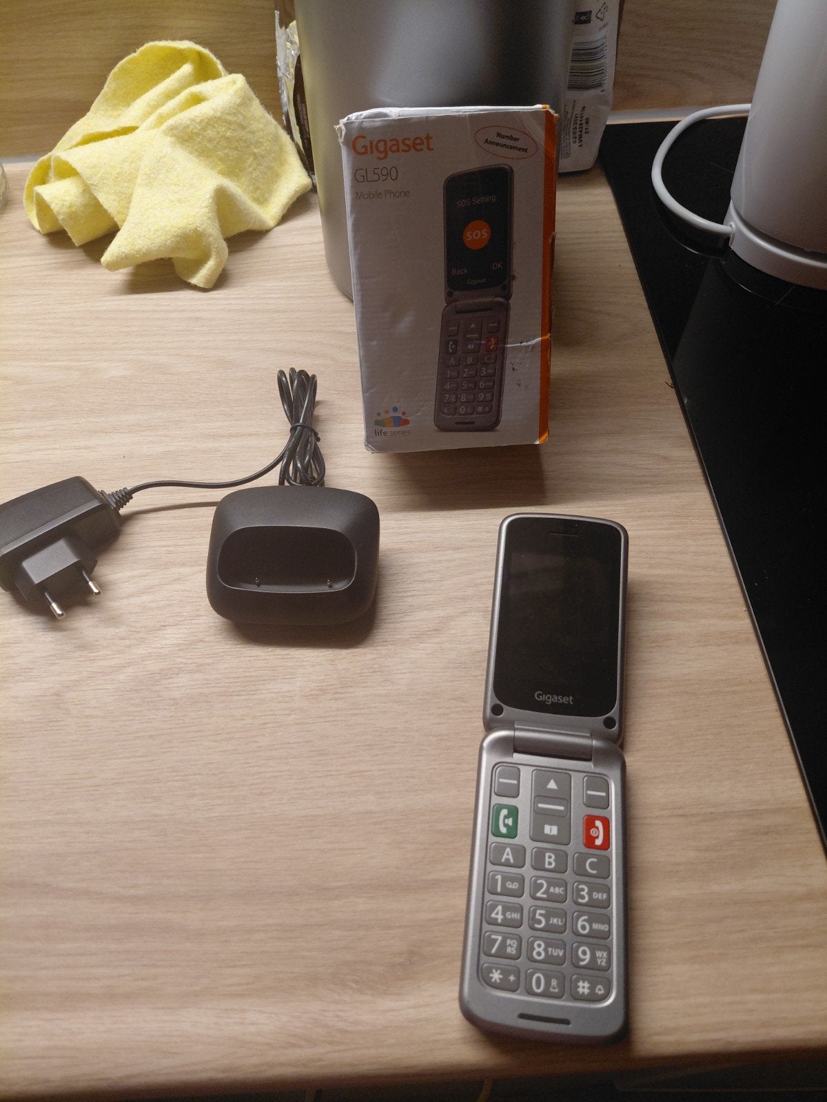 Gigaset GL590 Klaptelefoon met SOS-knop, Overige modellen, 3 tot 6 megapixel, Ophalen of Verzenden, Zo goed als nieuw