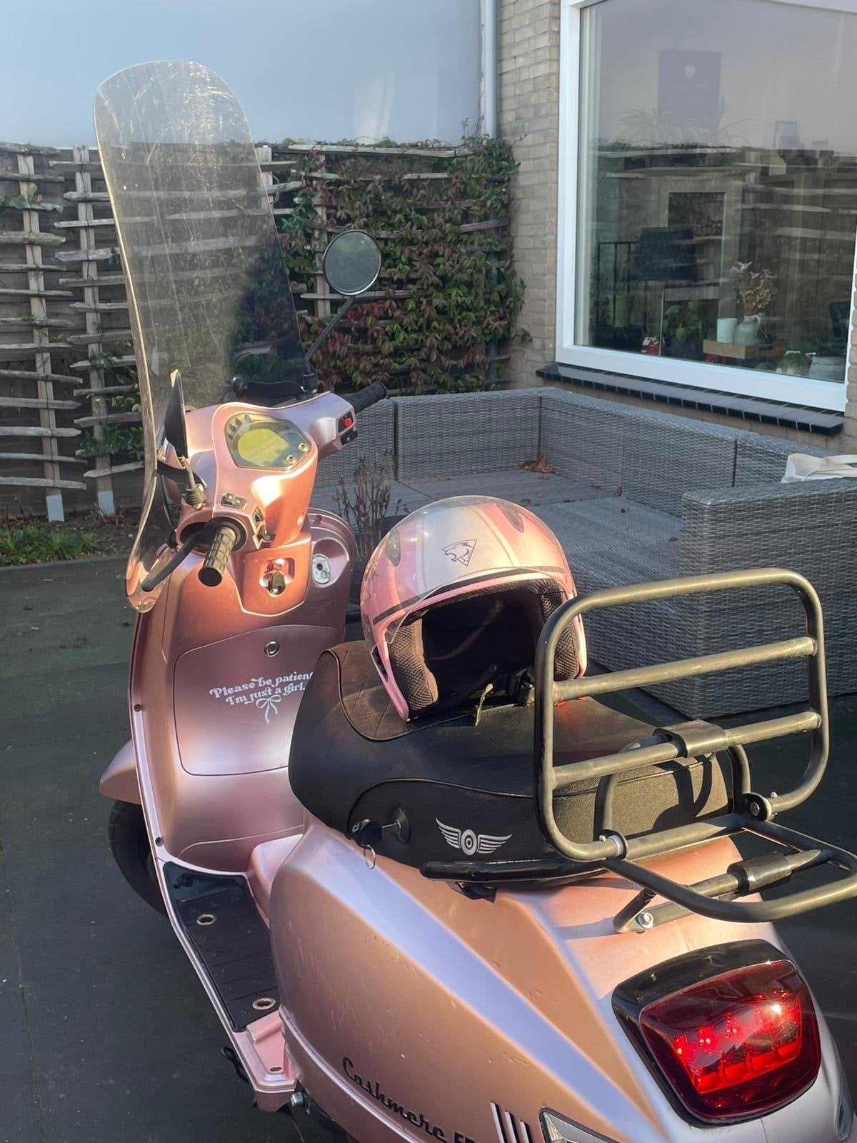 Roze DJJD Scooter met 7144 km - Lichte beschadigingen, Ophalen, Gebruikt, Overige merken