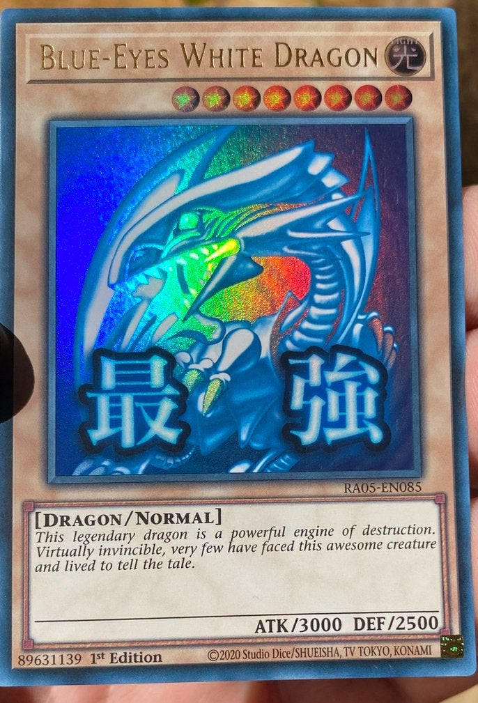Yu-Gi-Oh! Stamped Blue-Eyes White Dragon RA05 1st !, Hobby en Vrije tijd, Verzamelkaartspellen | Yu-gi-Oh!, Ophalen of Verzenden