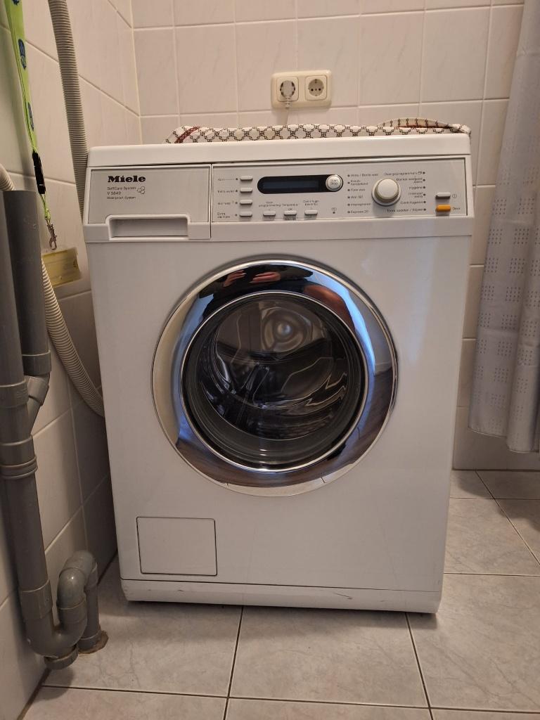 Miele Softcare System Wasautomaat V5849, Witgoed en Apparatuur, Wasmachines, Ophalen, Gebruikt, Voorlader, 85 tot 90 cm