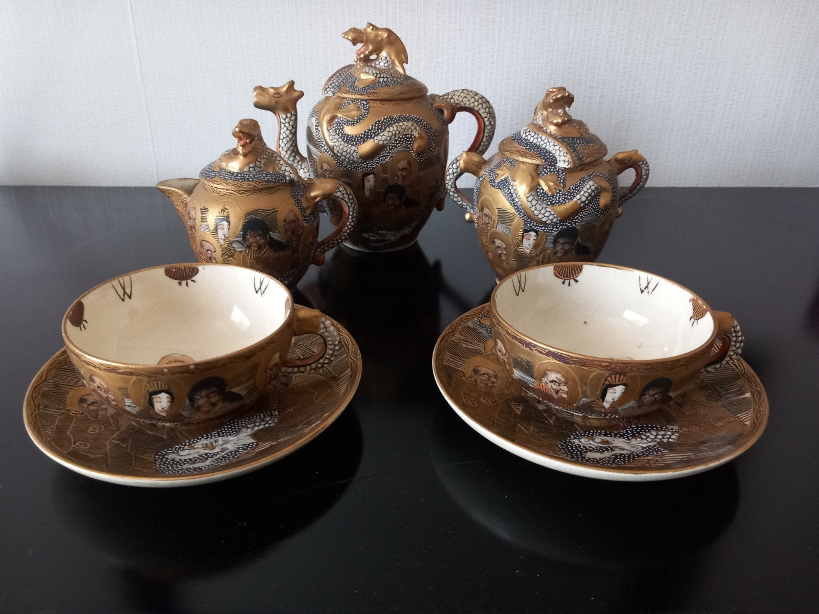 antiek Satsuma aardewerk theeservies, Ophalen