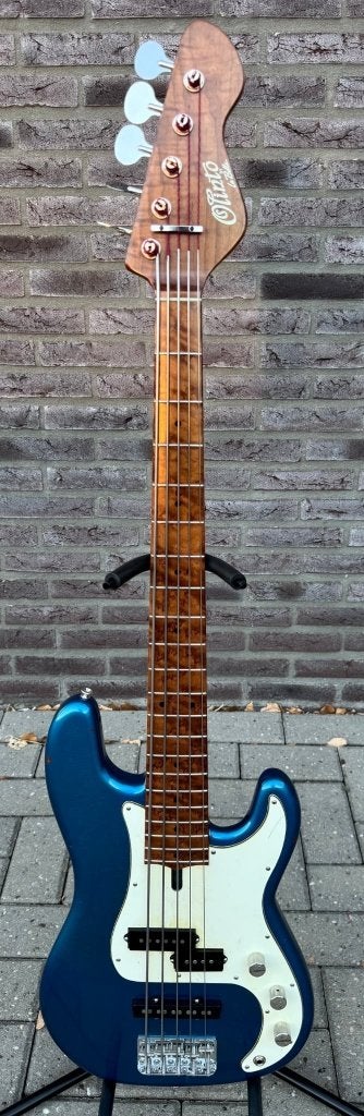 Olinto 5-string PJ Blue Veldvet Relic, Muziek en Instrumenten, Snaarinstrumenten | Gitaren | Bas, Ophalen, Nieuw, Elektrisch, 5-snarig