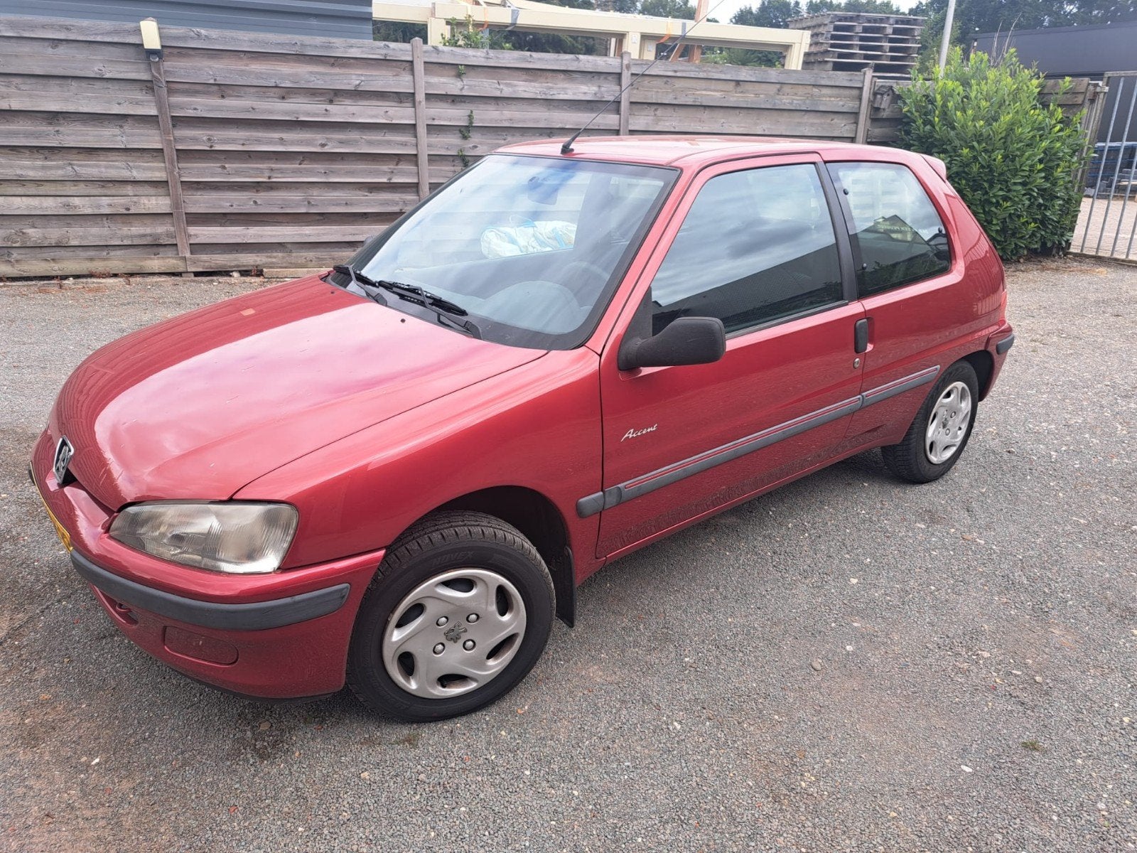 Peugeot 106 1.1 1998 Rood, Auto's, Voorwielaandrijving, Stof, Zwart, 4 cilinders