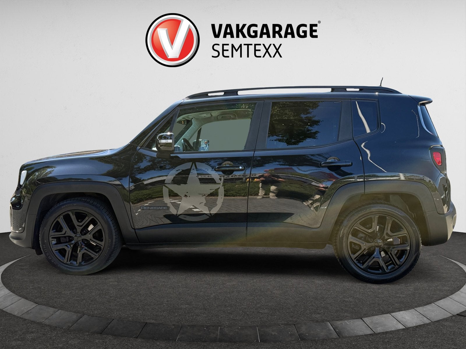 Jeep Renegade 1.3T Freedom | Automaat | Clima | Cruise | Dak, Auto's, Gebruikt, 4 cilinders, Zwart, 151 pk