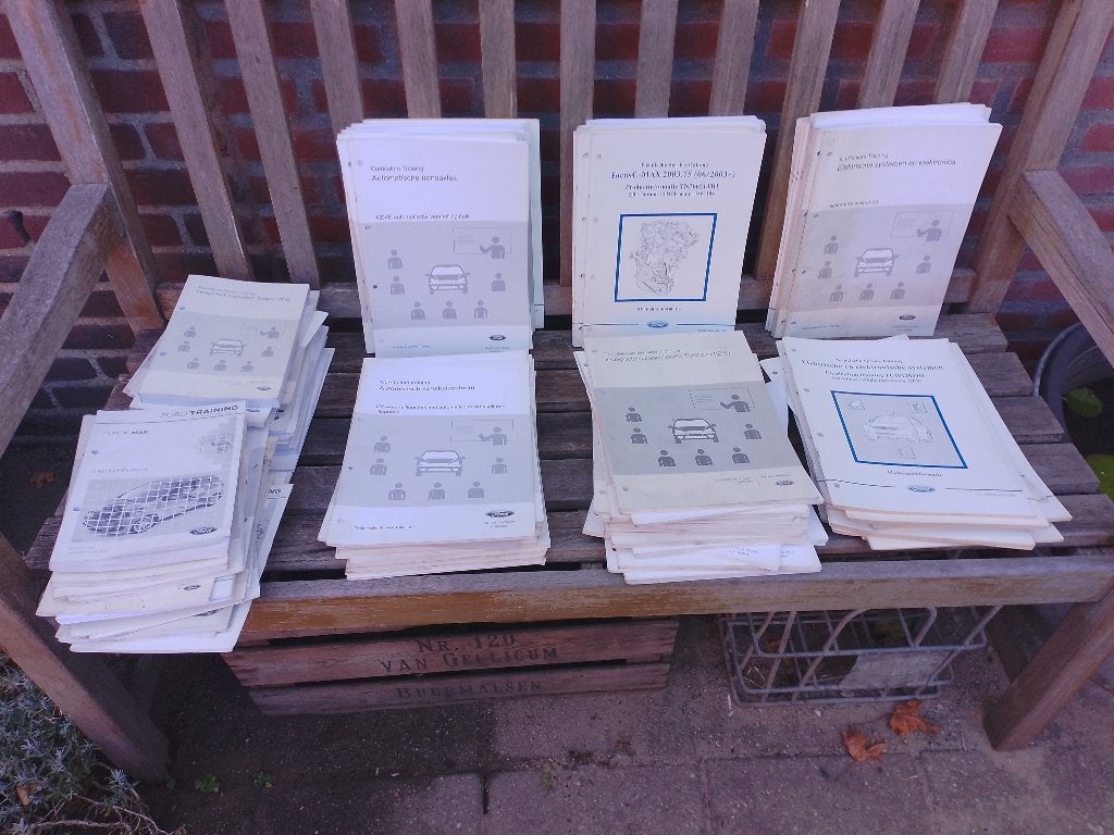 Partij Ford dealer werkplaatsboeken Technische service train, Ophalen, Gelezen, Ford