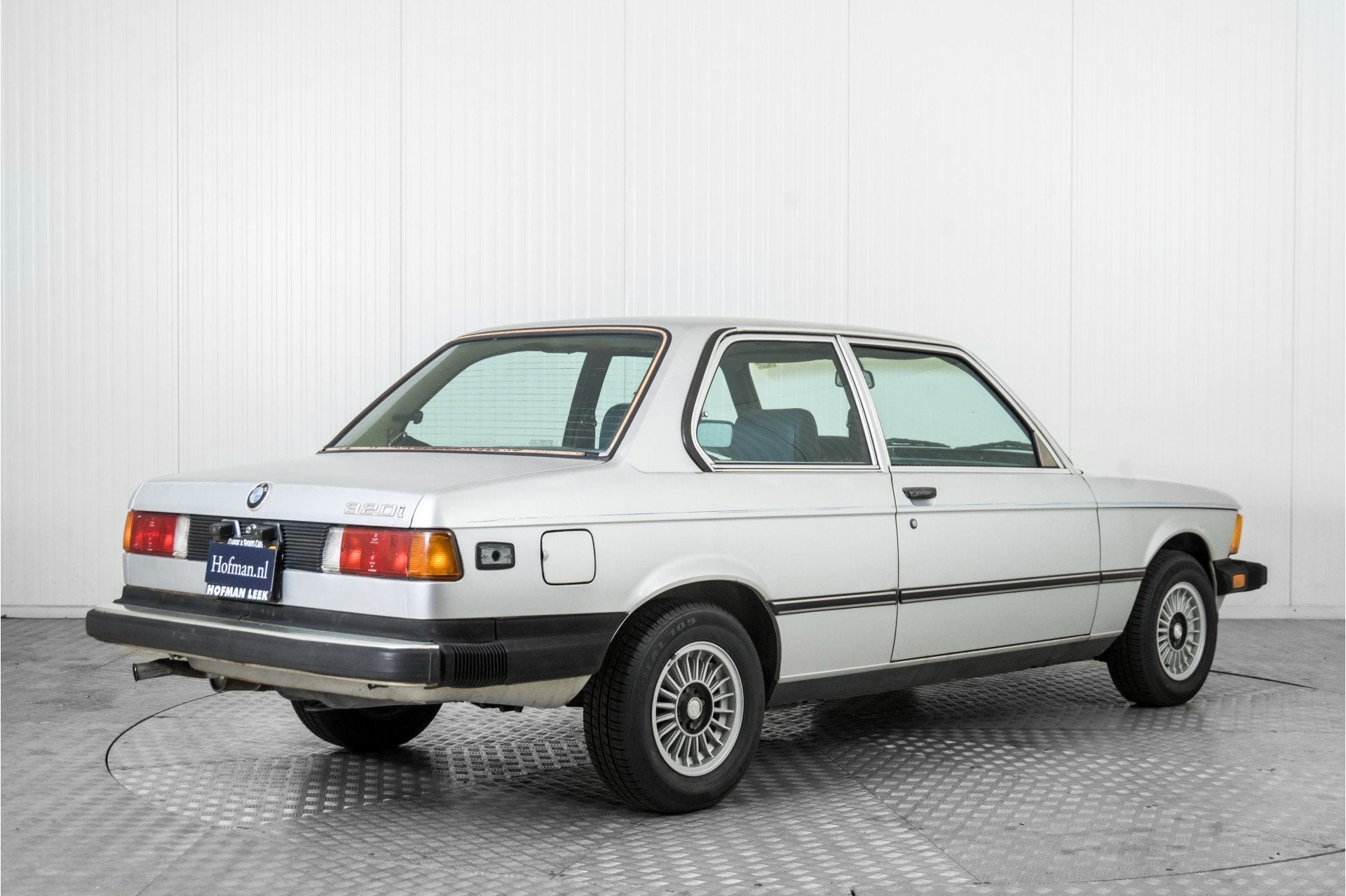 BMW 3 Serie 320i (bj 1981), Auto's, 125 pk, Gebruikt, 4 cilinders, Leder
