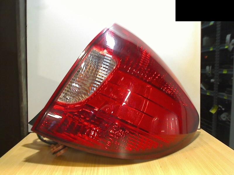 Achterlicht Rechts Kia Rio (DC12) (2000-09/2005-02), Info@kia.de, Kia Deutschland GmbH, Gebruikt, Theodor-Heuss-Allee 11, Frankfurt am Main 60486, , Duitsland