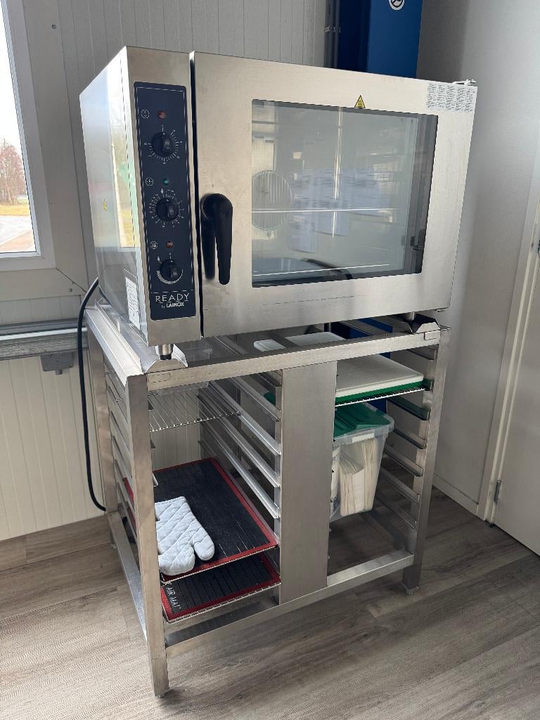 Heteluchtoven REC051 met onderstel - maar 8 maanden gebruikt, Ophalen, Fornuis, Frituur en Grillen, Gebruikt, Customerservice@hanosshop.com