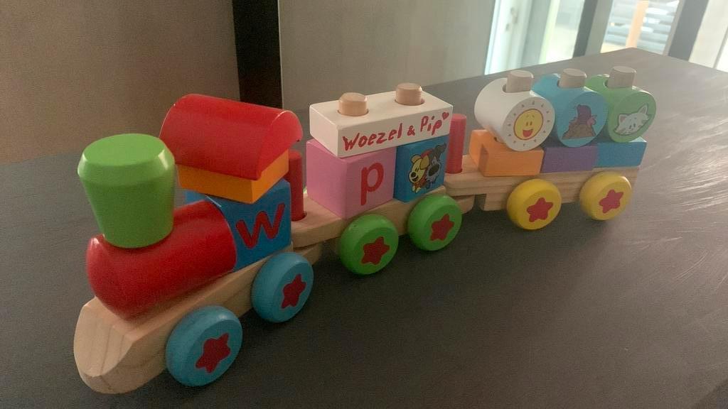 Woezel en pip houten blokken trein blokkendoos, Ophalen of Verzenden, Zo goed als nieuw, Rij- of Hobbelspeelgoed