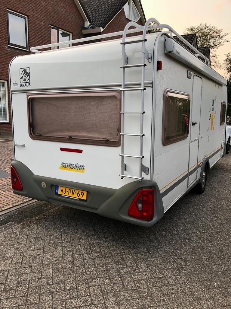 Knaus 500, Rondzit, Frans bed, Luifel, Particulier