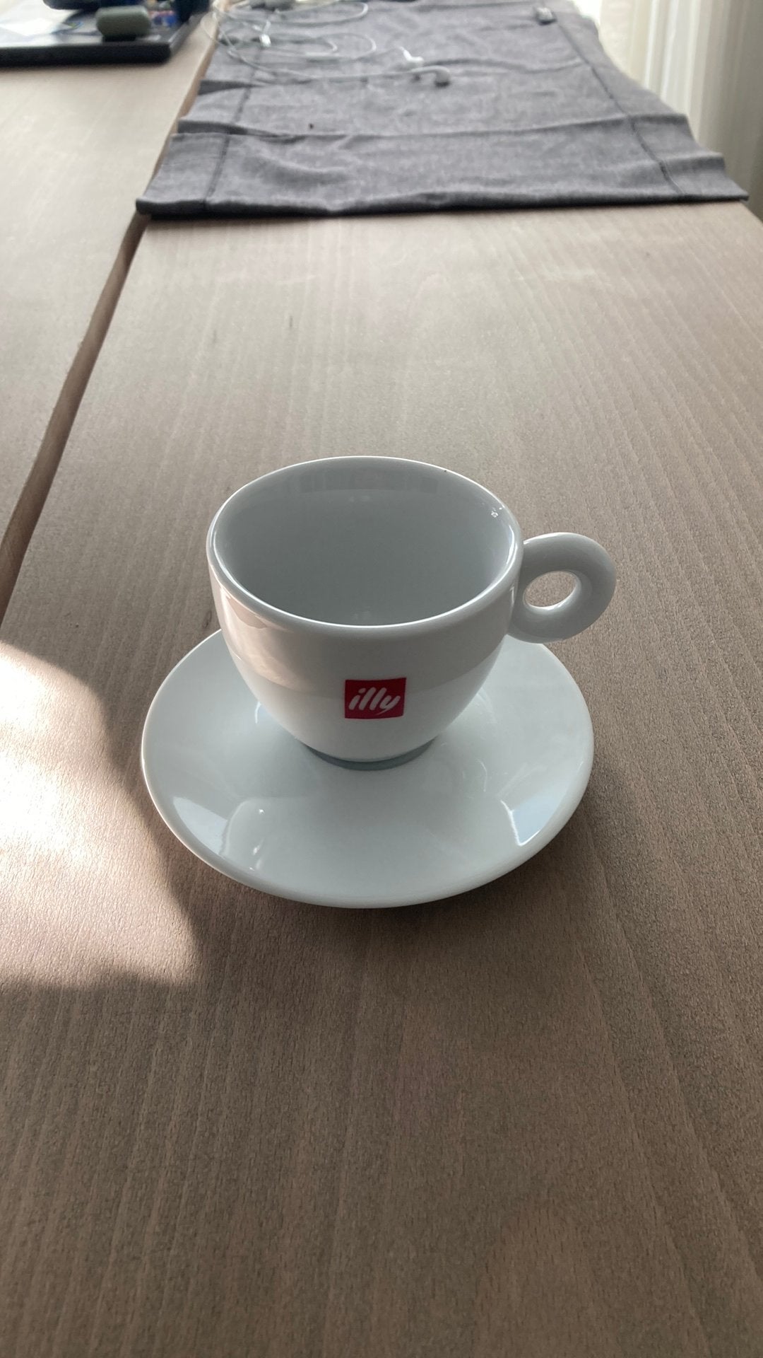 Illy koffie kopjes, Overige materialen, Nieuw, Ophalen of Verzenden, Kop(pen) en/of Schotel(s)