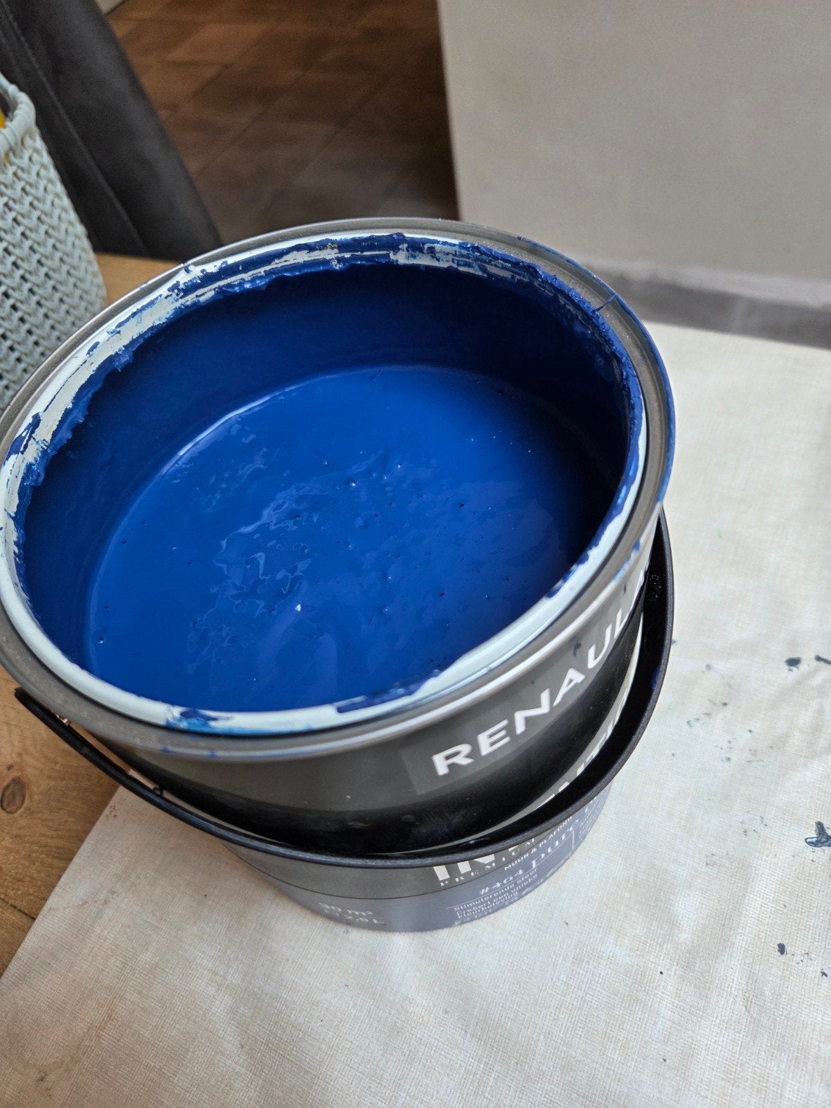 Renaulac Blauwe muurverf - 2 liter, Ophalen, Gebruikt, Blauw, Verf