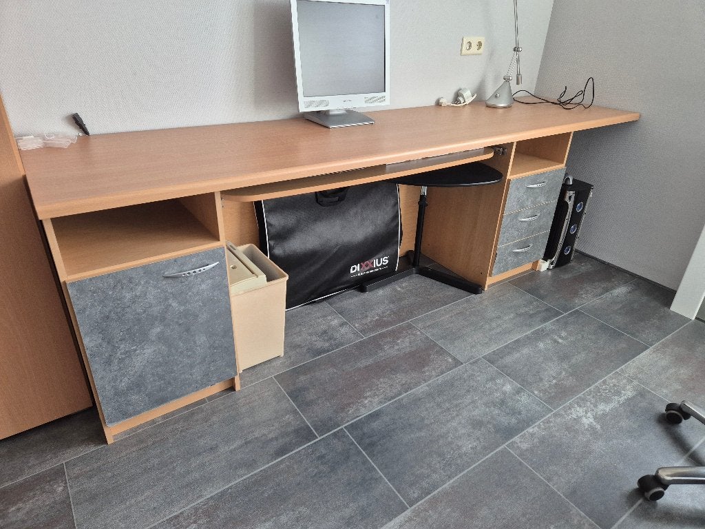 Bureau beuken kleur, Huis en Inrichting, Bureaus, Ophalen, Gebruikt, Demontabel, 246 cm
