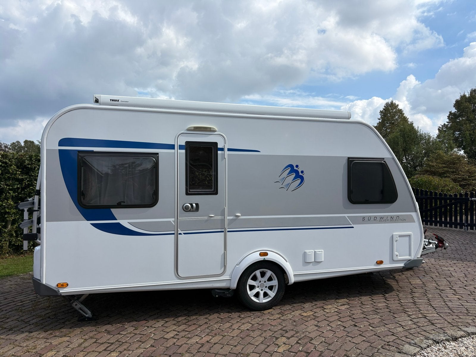 Knaus Sudwind 450 FU Silver Selection - Zeer compleet!, Rondzit, Frans bed, Particulier, Schokbreker