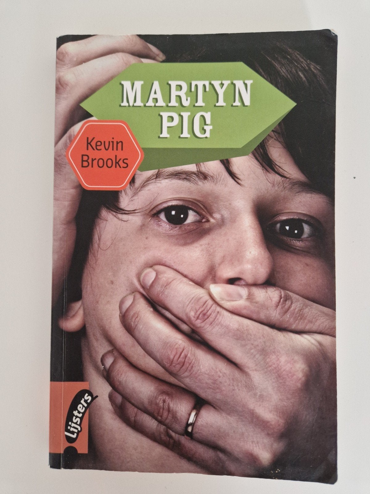 Martyn Pig - Kevin Brooks (Young Blackbirds), Ophalen of Verzenden, Gelezen, Kevin Brooks, Fictie