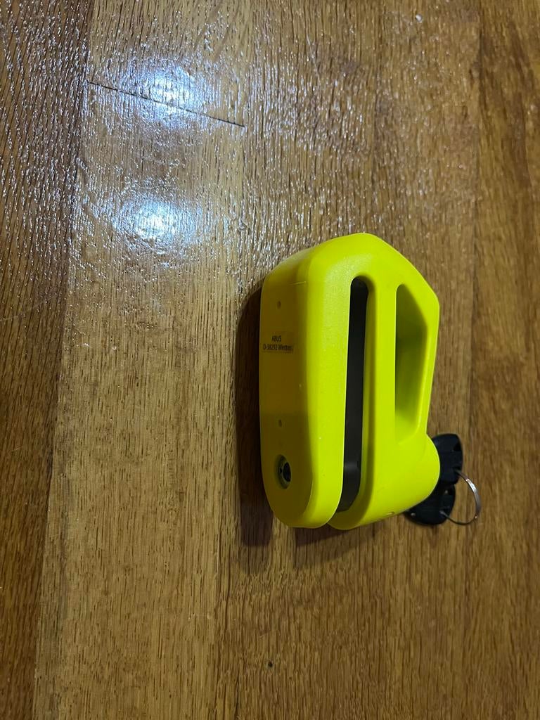 ABUS D-56322 Wetteren schijfremslot geel, Motoren, Accessoires | Sloten, Ophalen of Verzenden, Gebruikt