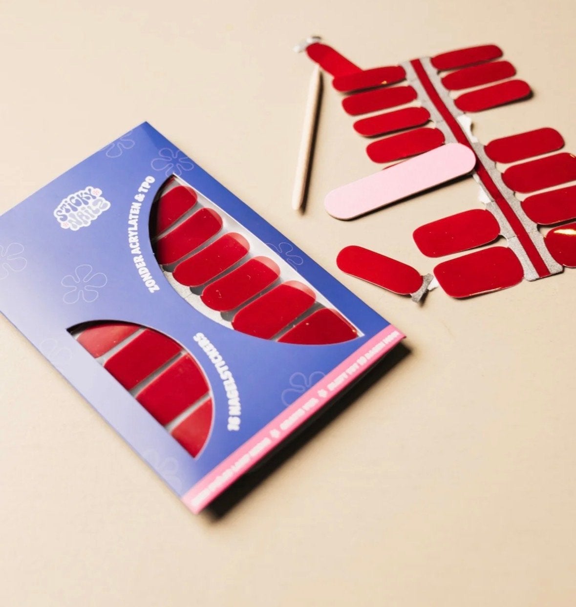 Sticky Nails Nagelstickers - Rood nieuw, Sieraden, Tassen en Uiterlijk, Nieuw, Ophalen of Verzenden, Handen en Nagels, Toebehoren