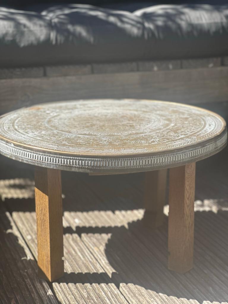 Vintage Marokkaanse bijzettafel met messing blad, Minder dan 45 cm, Gebruikt, Rond, 55 tot 75 cm