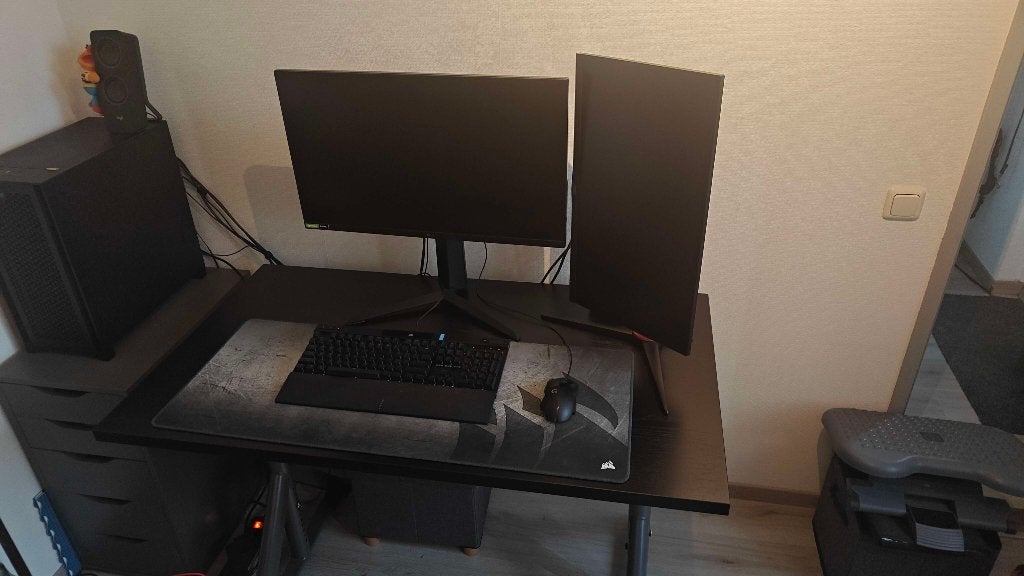 Bureau, IDÅSEN Ikea, zwart donkergrijs, Huis en Inrichting, Ophalen, 120 cm, Hout, In hoogte verstelbaar