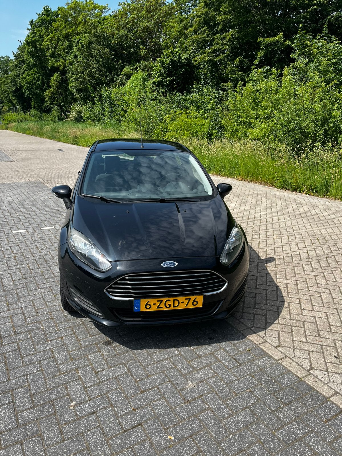 Ford Fiësta 1.0 48KW/65PK 5D 2014 Zwart Airco Navi Bluetooth, Auto's, 40 €/maand, 525 kg, Origineel Nederlands, Handgeschakeld
