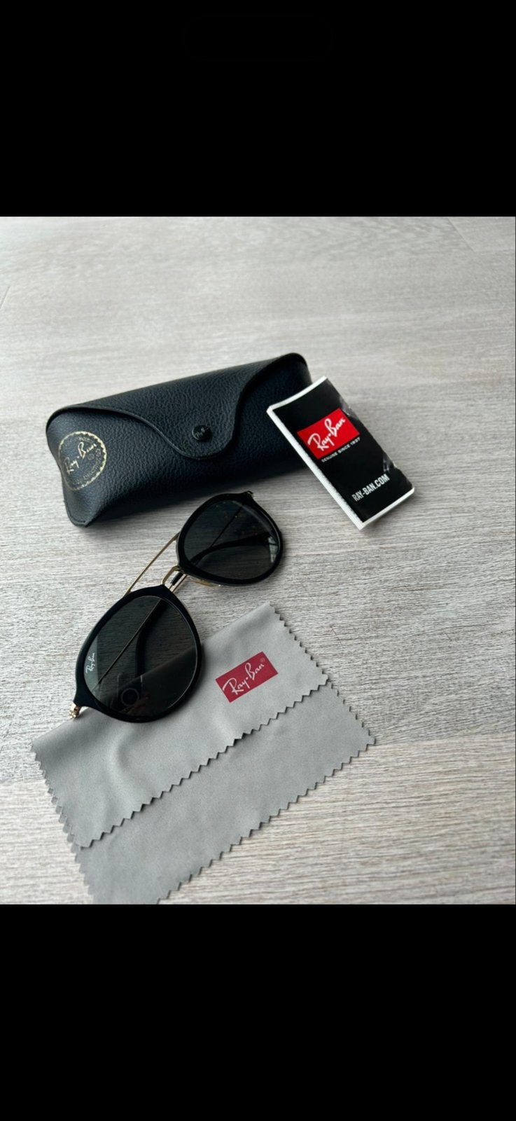 Ray-Ban zonnebril - Stijlvol en tijdloos, Sieraden, Tassen en Uiterlijk, Zonnebrillen en Brillen | Dames, Zonnebril, Verzenden